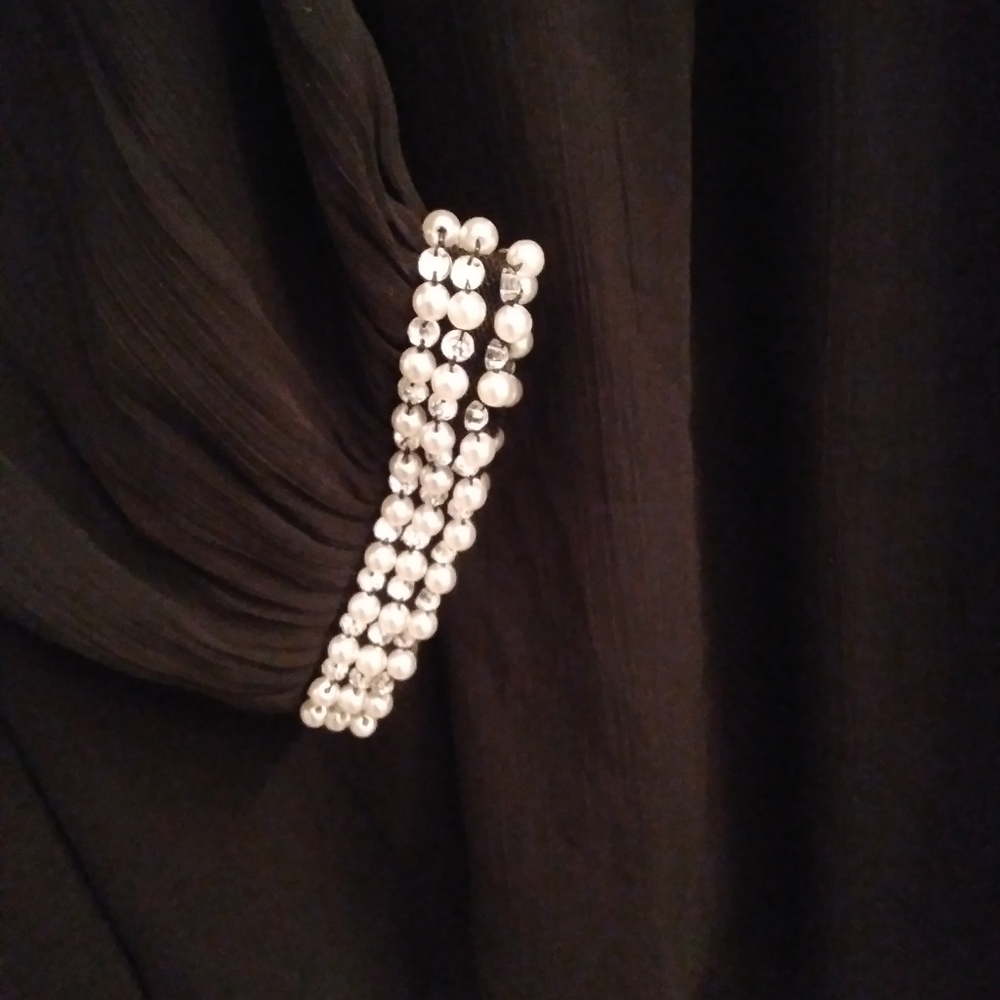 JAClyn Smith Flowy sheer top attached tank Faux Pearl rhinestone trim sl… - Picture 4 of 12